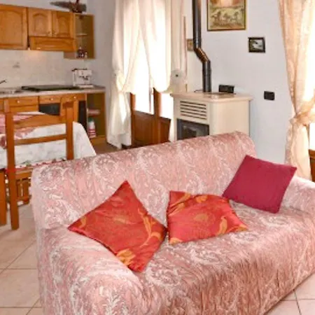 Chalet With One Bedroom In With Wonderful Mountain View Shared Pool Enclosed Garden 60 Km From The Slopes *