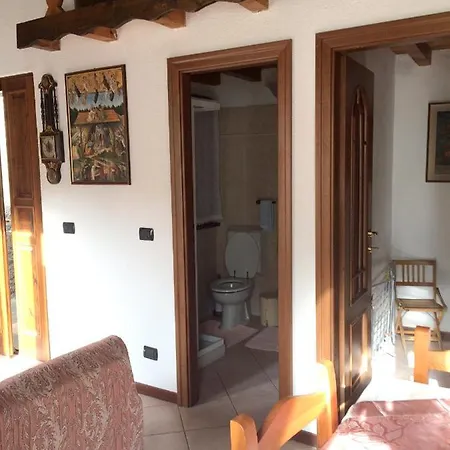 Chalet With One Bedroom In With Wonderful Mountain View Shared Pool Enclosed Garden 60 Km From The Slopes *