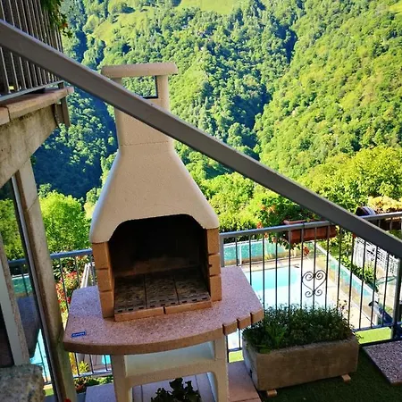 Chalet With One Bedroom In With Wonderful Mountain View Shared Pool Enclosed Garden 60 Km From The Slopes *