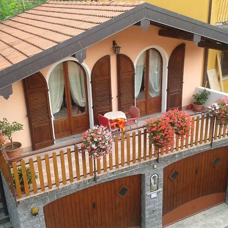 Chalet With One Bedroom In With Wonderful Mountain View Shared Pool Enclosed Garden 60 Km From The Slopes * Garzeno